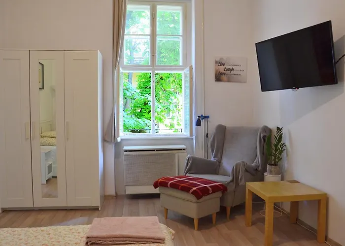 Pastel Centre Point Apartment